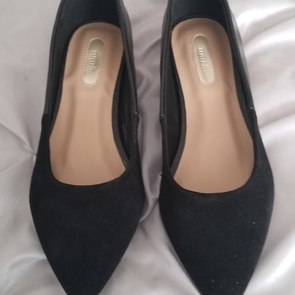 Shoes - Picture 3 of 4